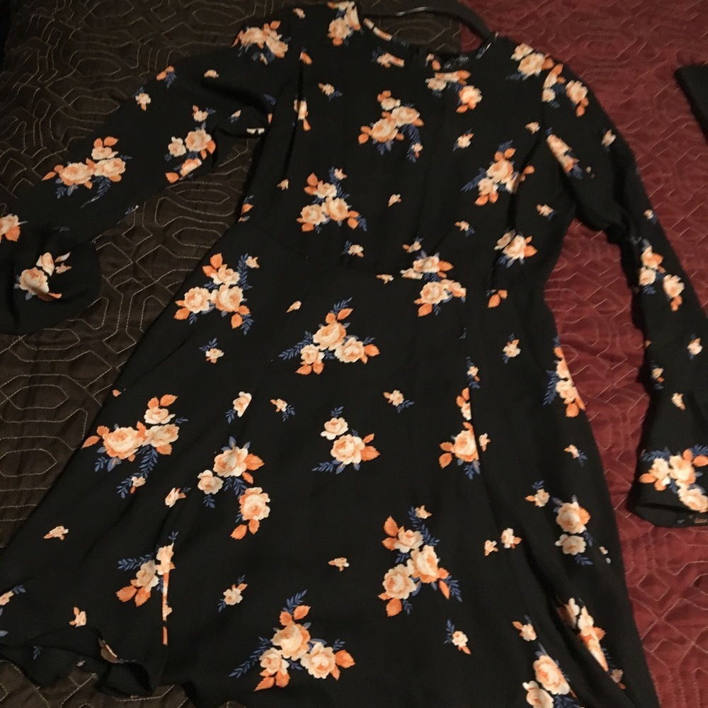 Aqua Fit & Flare Black Floral Bell-Sleeve Dress